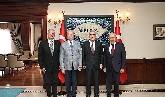 Nilüfer Belediye Başkanı Şadi Özdemir, Bursa Valisi Erol Ayyıldız’ı makamında ziyaret ederek, yeni görevinde başarılar diledi.